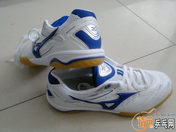 [ԭ]˴һ貨΢ Ũ¿ҶսѥMizuno Wave Drive 5