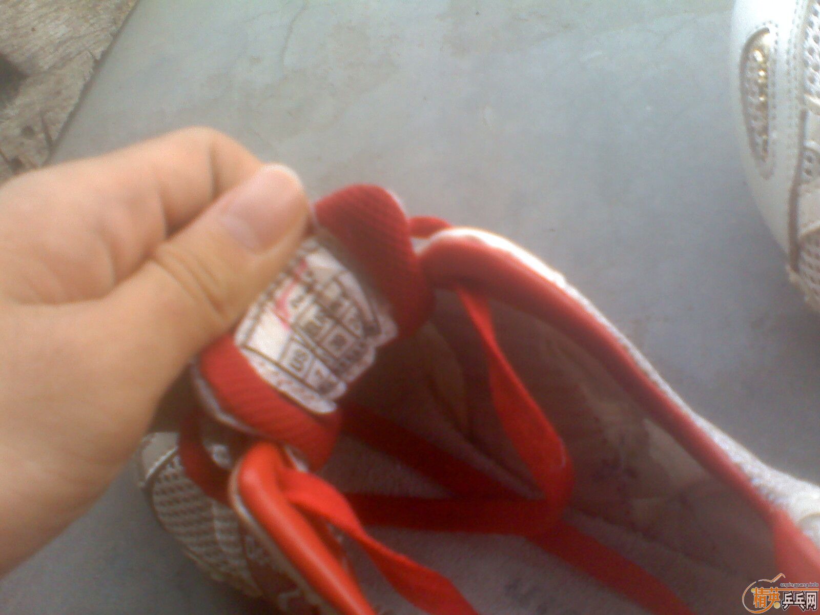 ������û��������Ҫ�ܶ�Ь�ģ��������������㽺Ƥ���Ķ����ԡ�