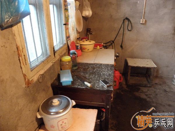 [����]������������Ϊ��С�ϳ������Ž�����΢Ц����Ҷ���������ɣ�