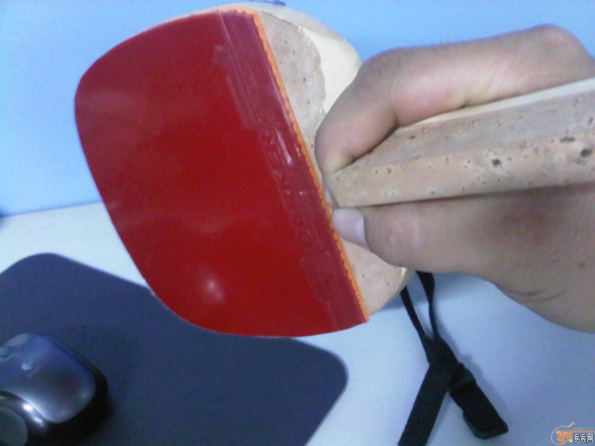 ����һֻ�������Ͻ𣬴�ĥ�����ģ���ש����ģ�