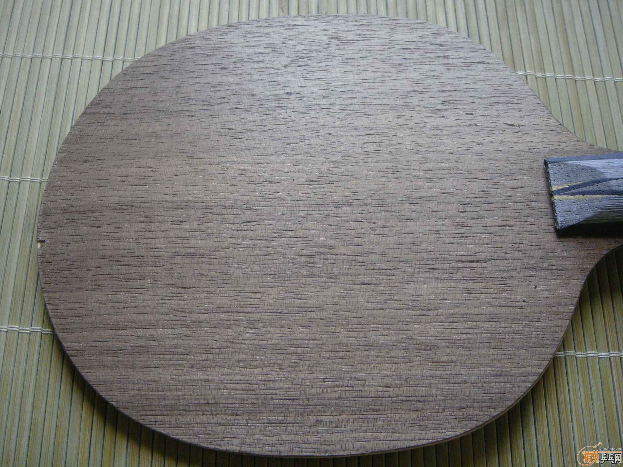 лYEO