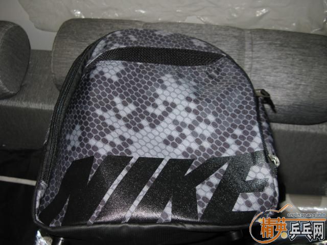 ר����Ʒ�Ϳ�ѵ��Ͱ������