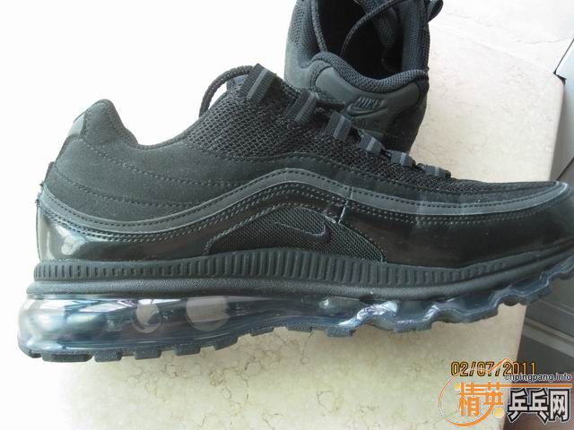 ��Ʒ��ɫ�Ϳ������˶�Ьת��