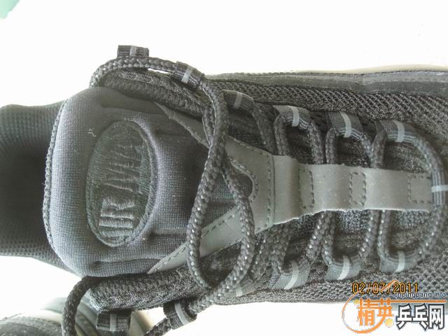 ��Ʒ��ɫ�Ϳ������˶�Ьת��