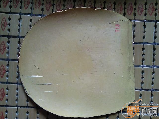 ��ɫ���µĺ�ɫT64