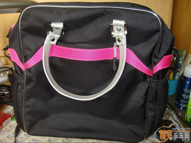 ���������һ���ɫ�����ĺ������