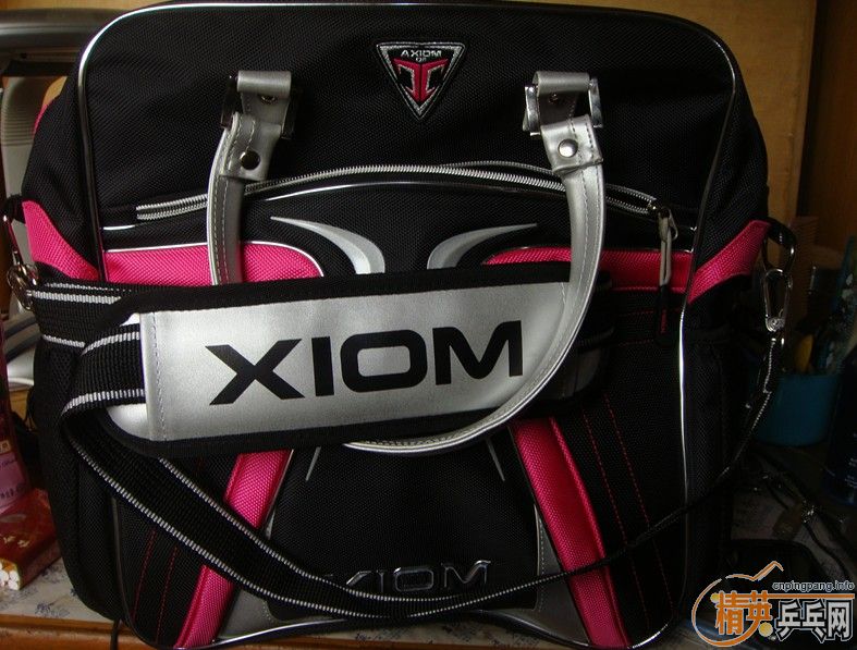 ���������һ���ɫ�����ĺ������