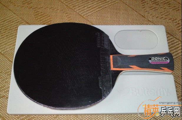 ��9���µĶ���˺�ɫ���������ӵ���3