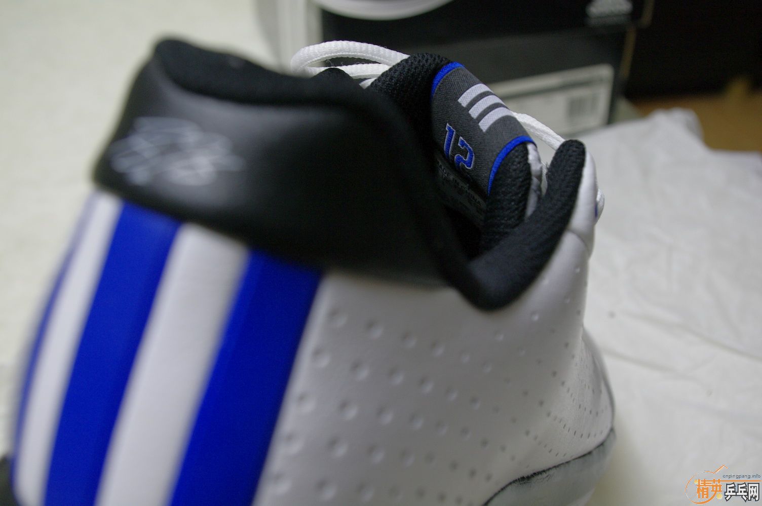 99�׽� ���ϴ�˹ ADIDAS ����Ь ��ֱ��