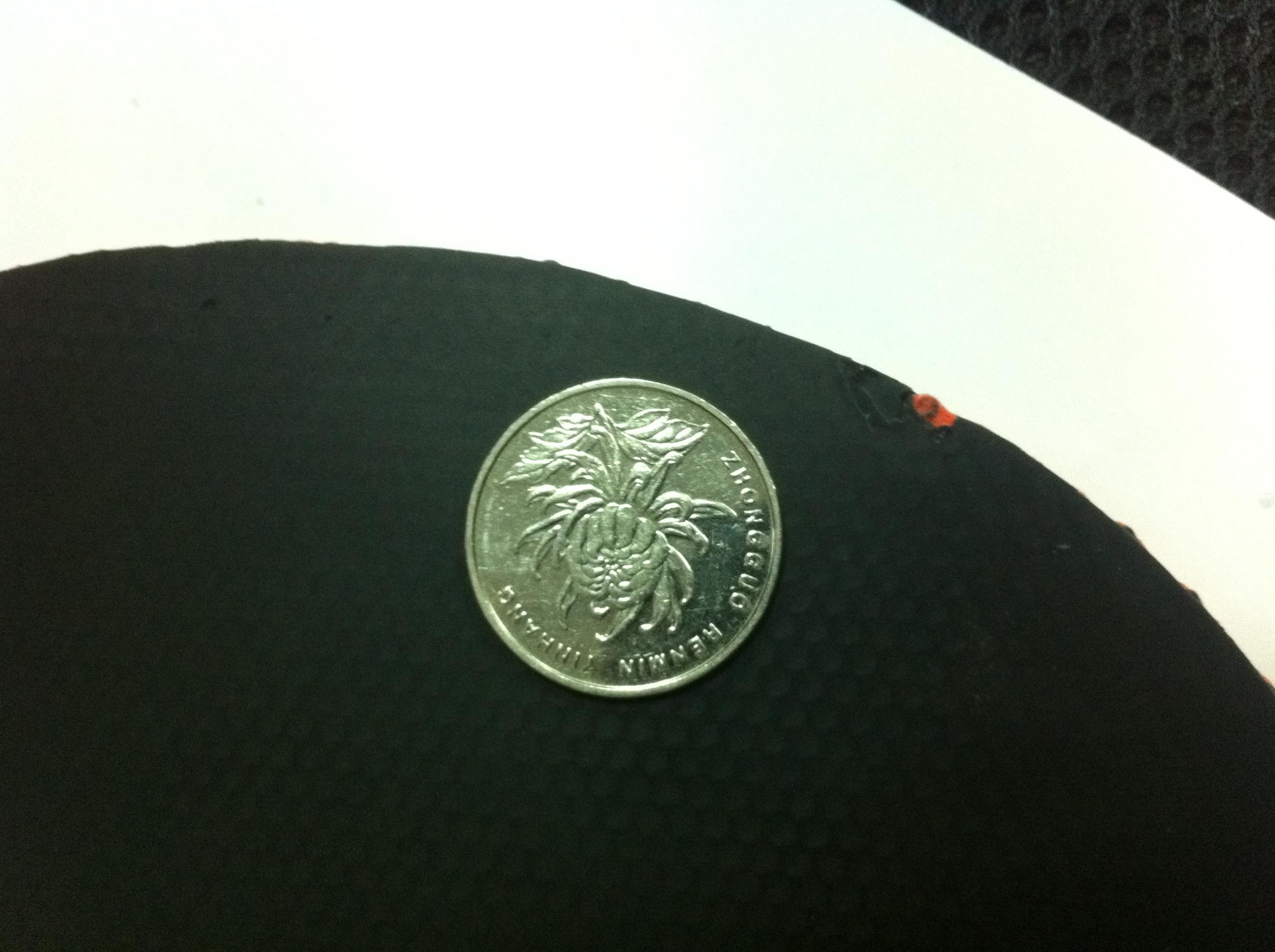 ����һ���µĺ�ɫT64��120Ԫ��˳�硣