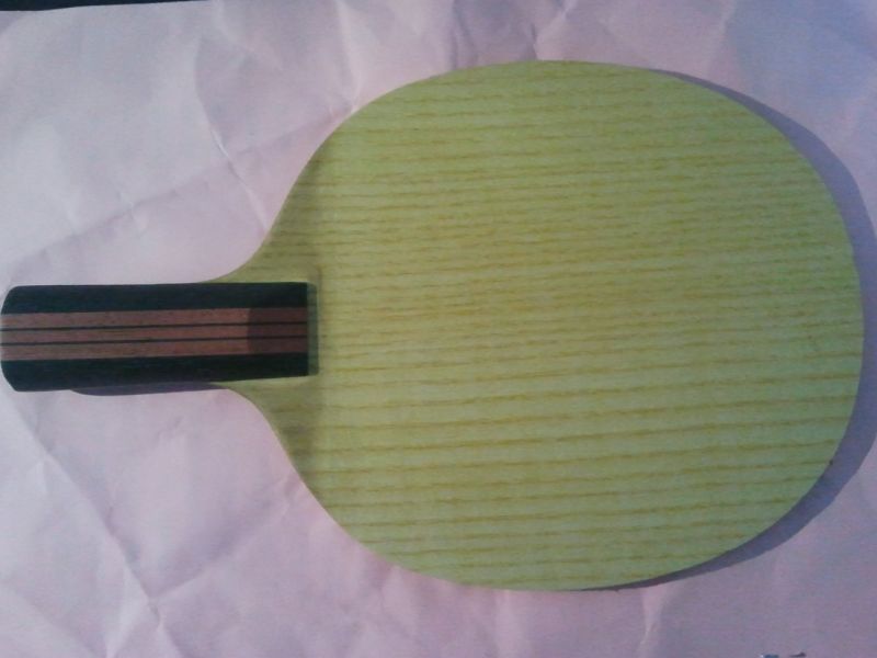 ������ֱ�ĺ�4���£������̶��ˡ�����������ͷֱ���飬�����ڶ��ꡫ����������