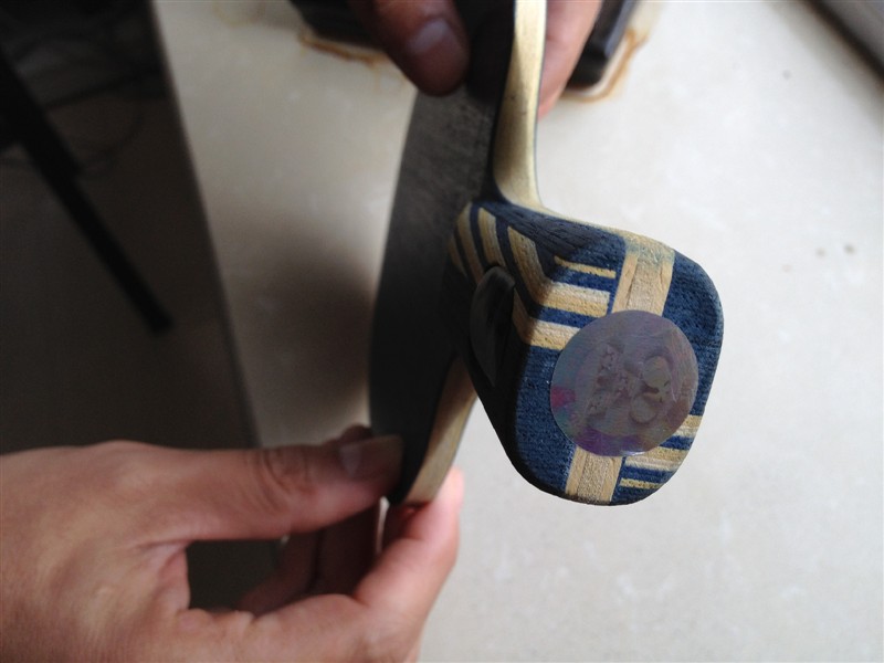 ����һ���߷µİ��Ӻ�һ������˹�ٿ���ˮ����