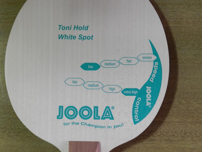 ƷTONI HOLDwhite spot