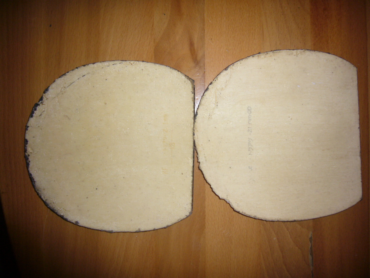 ����  �������� ����