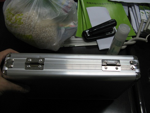 ���˦�����н������Ͻ�Ӳ���İ����칭������������R7soft�׽�