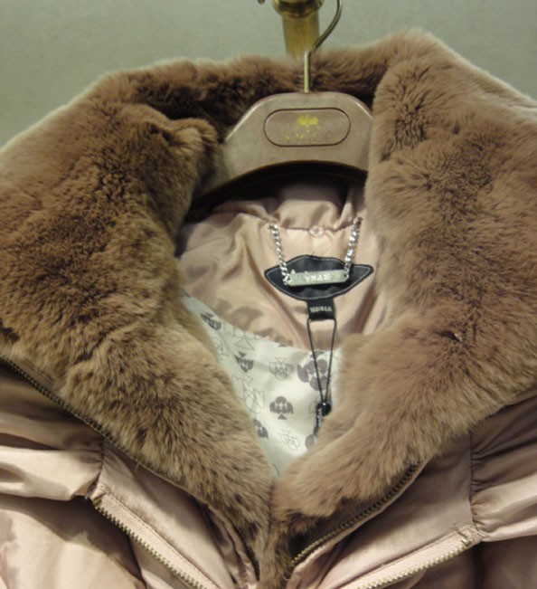 [ԭ��]ȫ��ԭ�ۺü�ǧ��Ůʿ���޷��ܷ񻻸��װ�YIGUE ר����Ʒ90%��Ѽ�� ���޷�22412HA107 ��ɫ