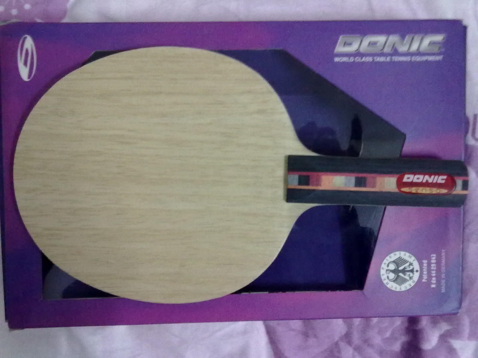 ����ɫ���µĶ���ˡ�ˮ����̼����