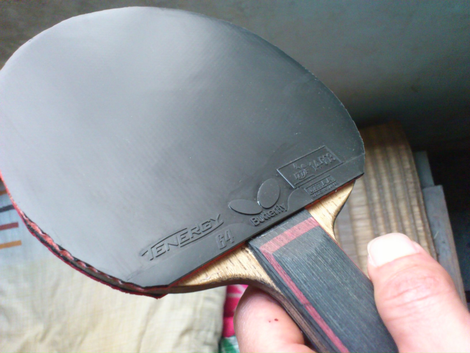 ��ɫ�¸µ�64