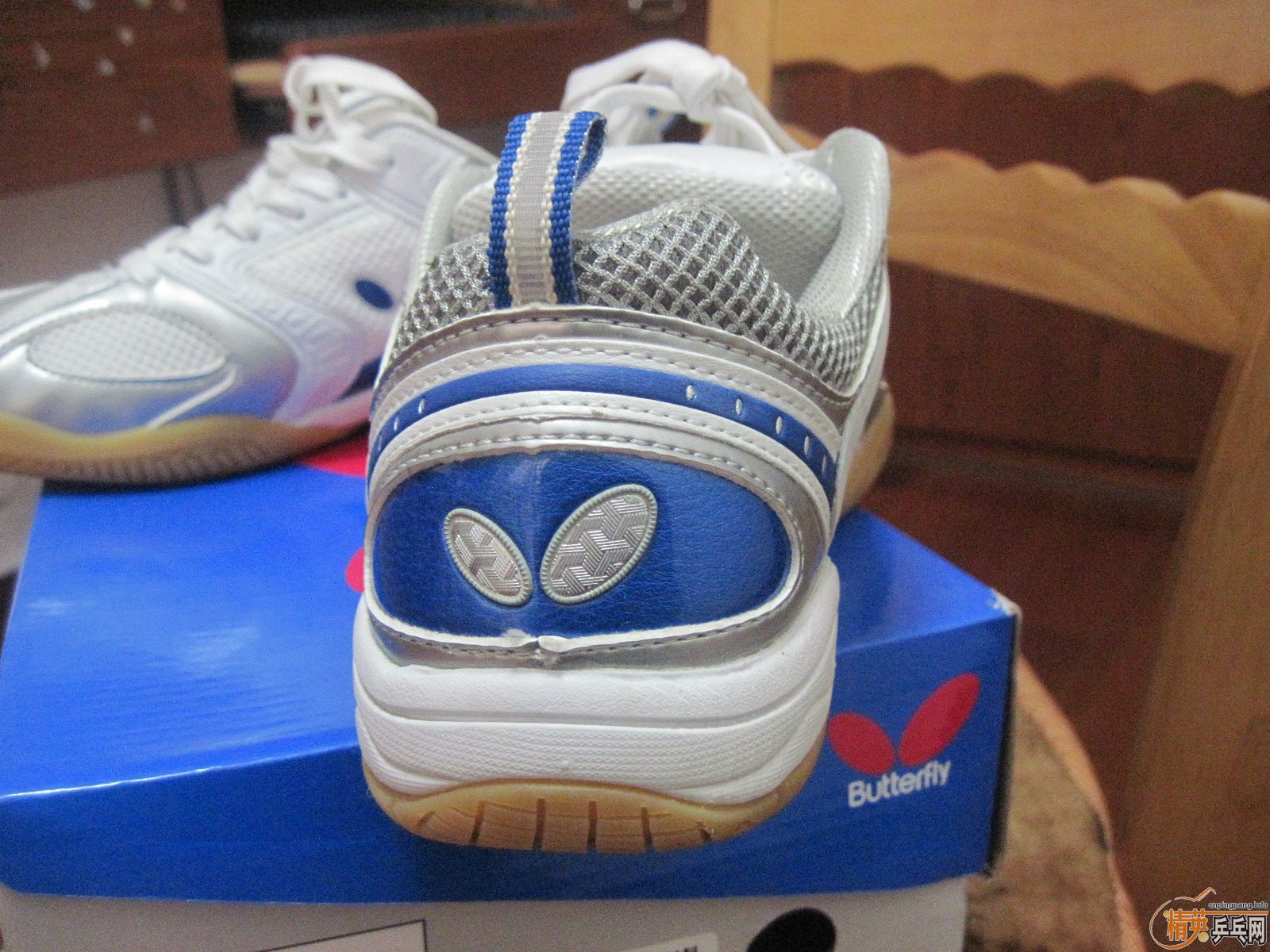 300Ԫ���ʳ�����ƹ����Ь�򻻽�Ƥ