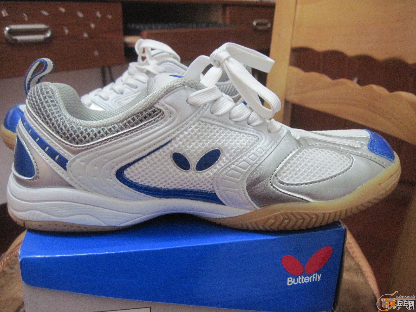 300Ԫ���ʳ�����ƹ����Ь�򻻽�Ƥ