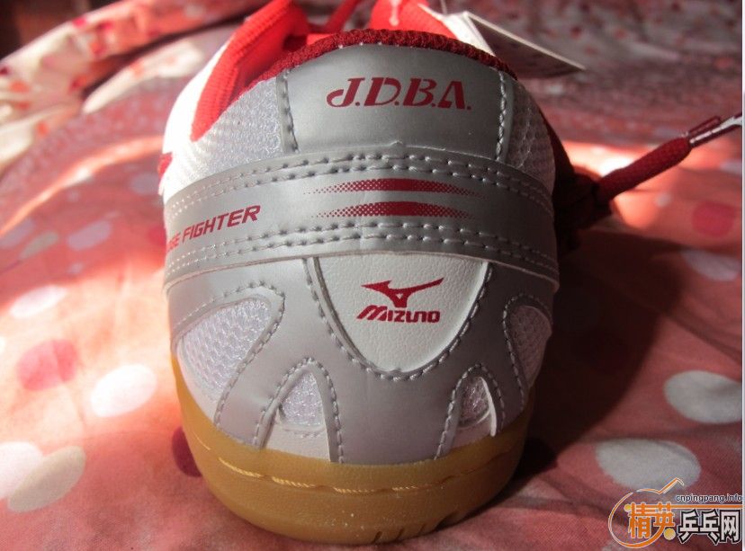 ���λ���Ѱ��Ҽ���һ˫����Ũƹ����Ь����ʤ�м�