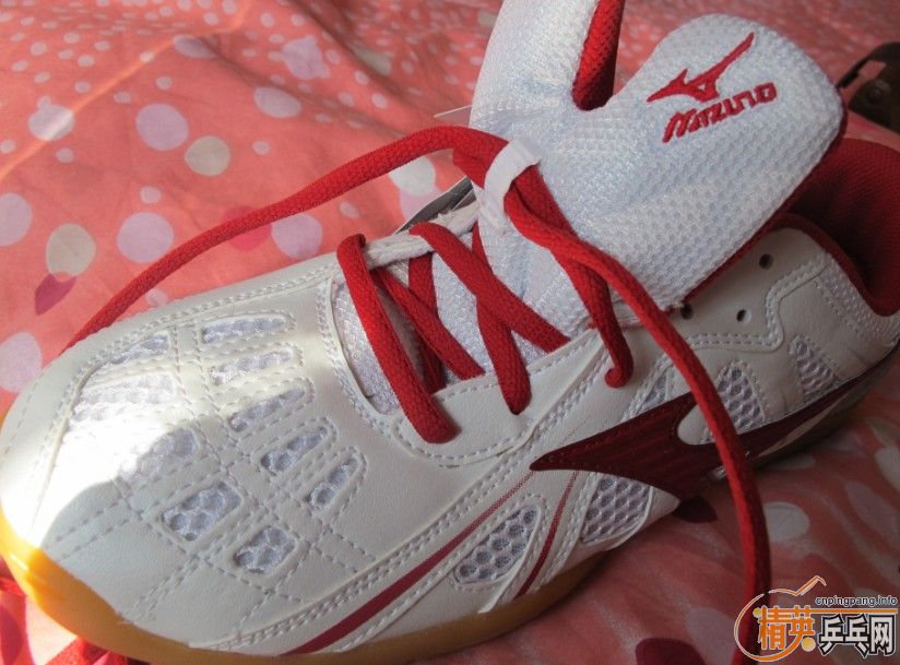 ���λ���Ѱ��Ҽ���һ˫����Ũƹ����Ь����ʤ�м�