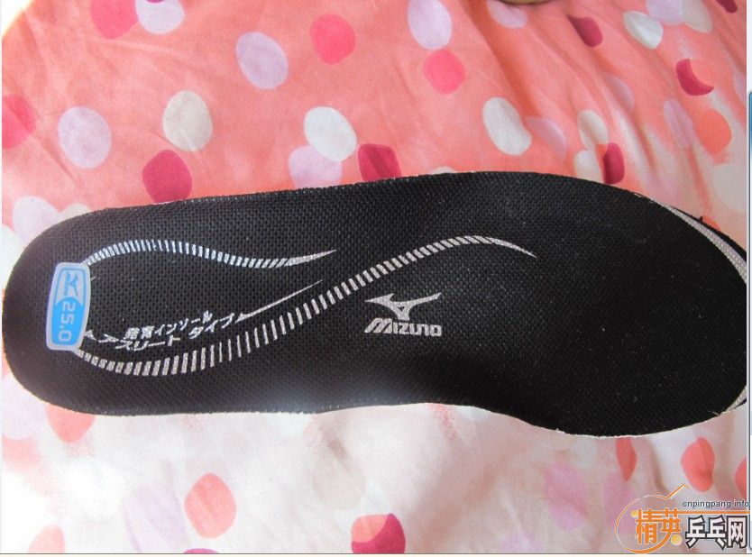 ���λ���Ѱ��Ҽ���һ˫����Ũƹ����Ь����ʤ�м�