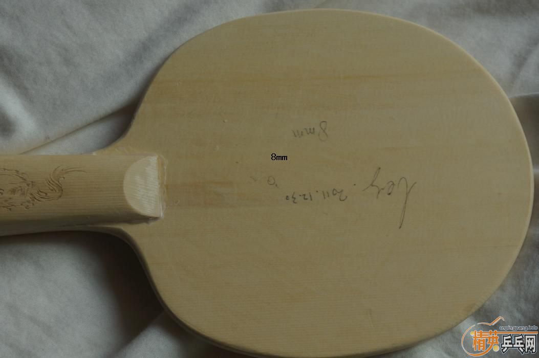 ת��������ֱ����2�飬�ֱ���8mm��9mm