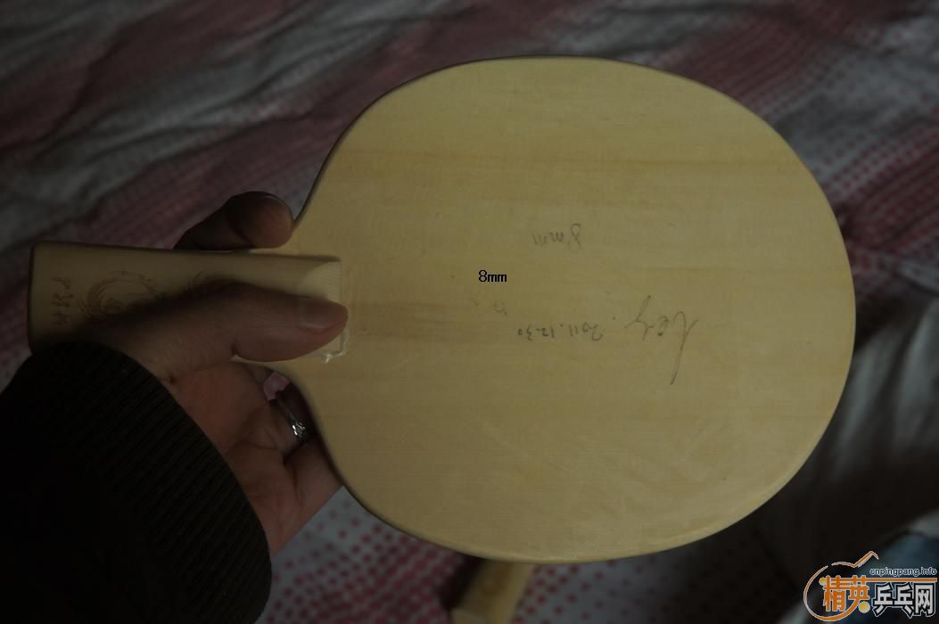 ת��������ֱ����2�飬�ֱ���8mm��9mm