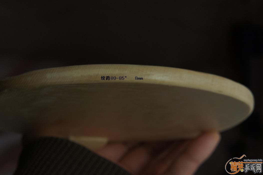 ת��������ֱ����2�飬�ֱ���8mm��9mm