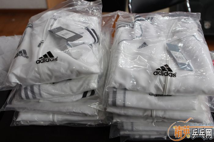 [ͼ]adidasƹҴáڶʵ