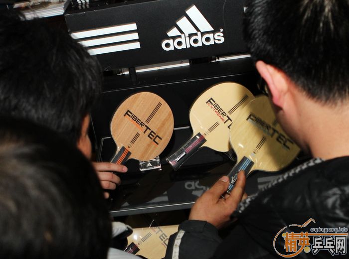 [ͼ]adidasƹҴáڶʵ