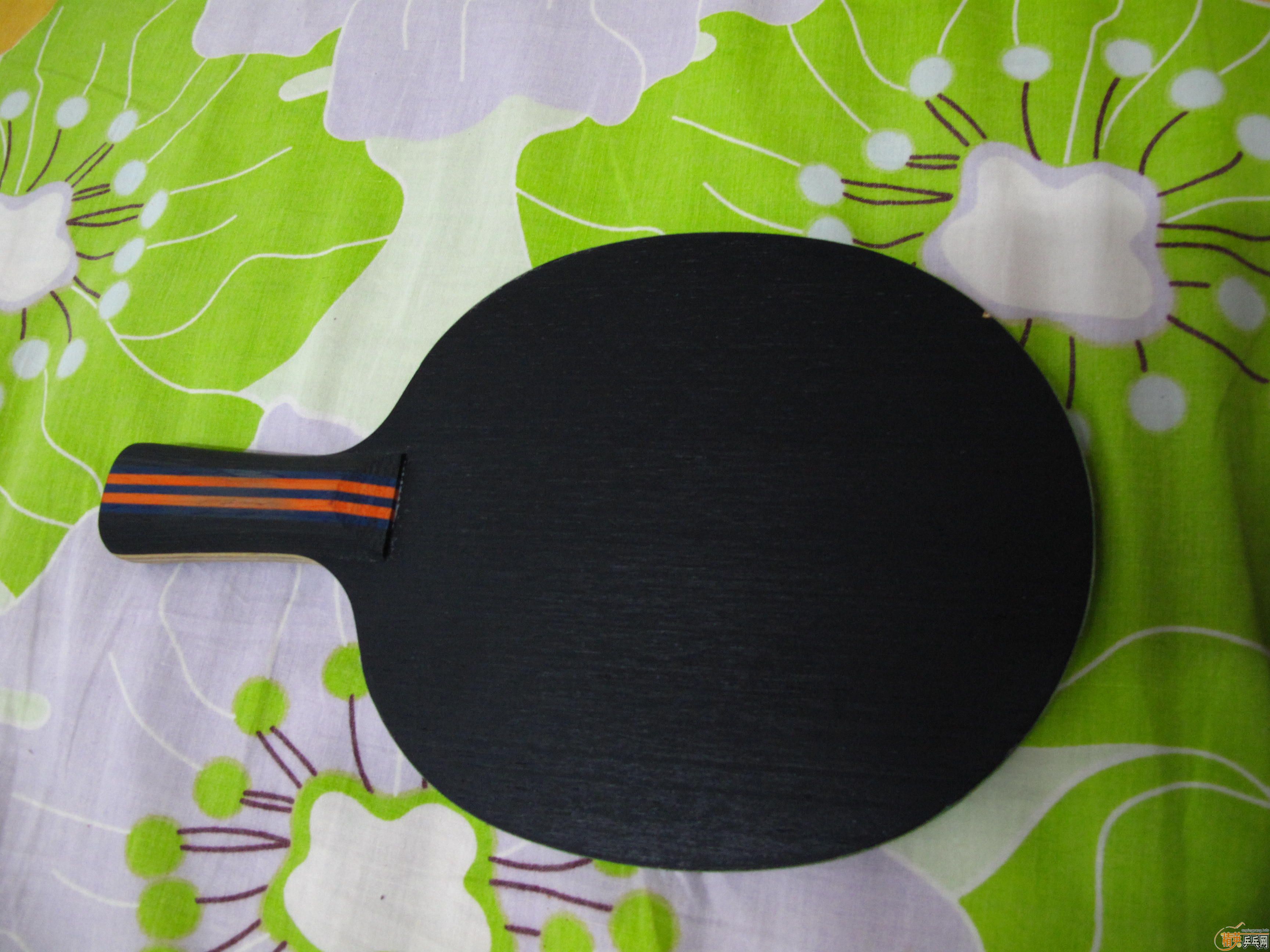 ��ͦ�κ�ɫ��ը���򻻺����¾�