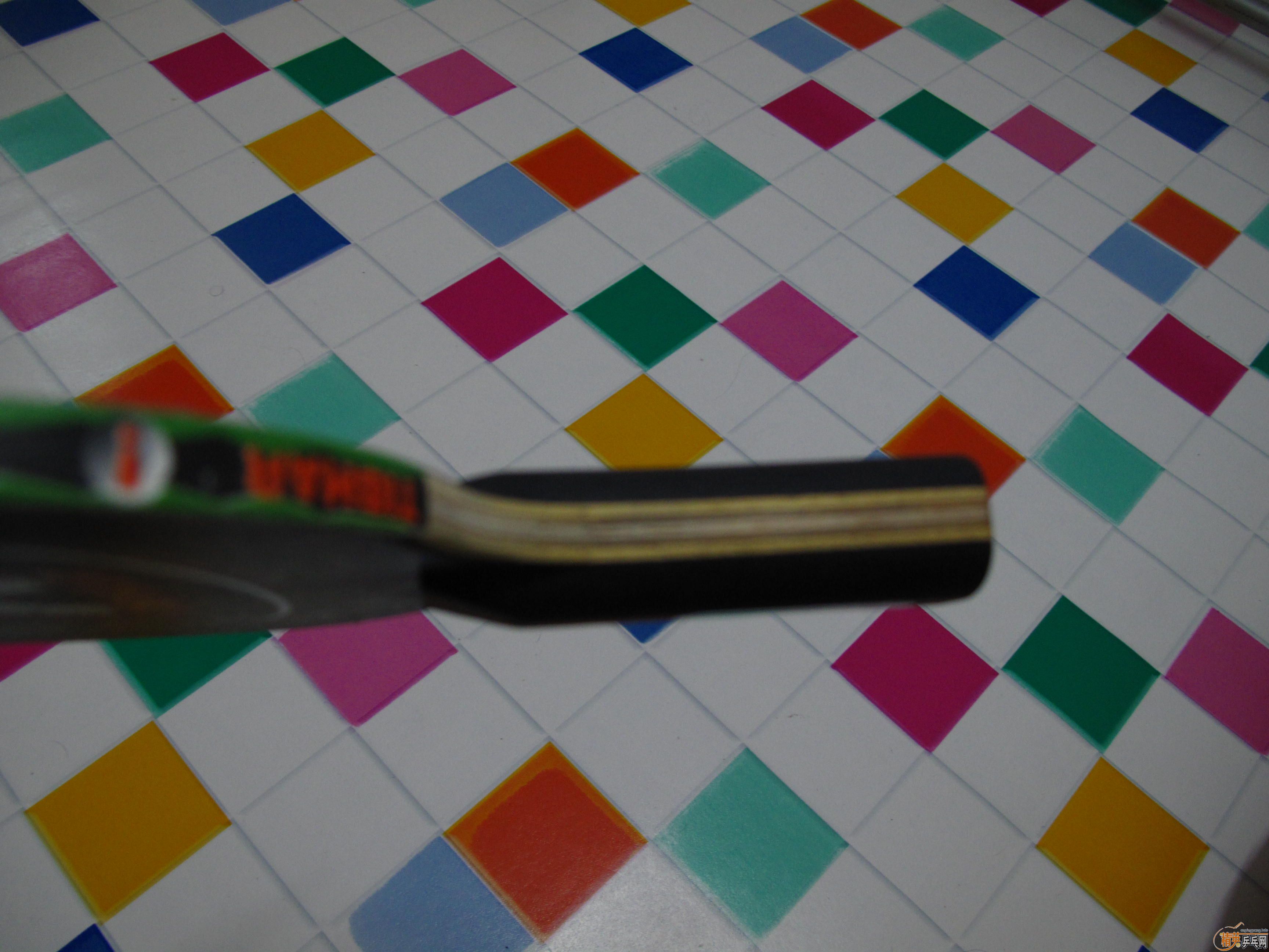 ��ͦ�κ�ɫ��ը���򻻺����¾�