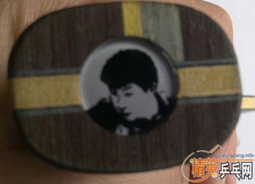 �������FL