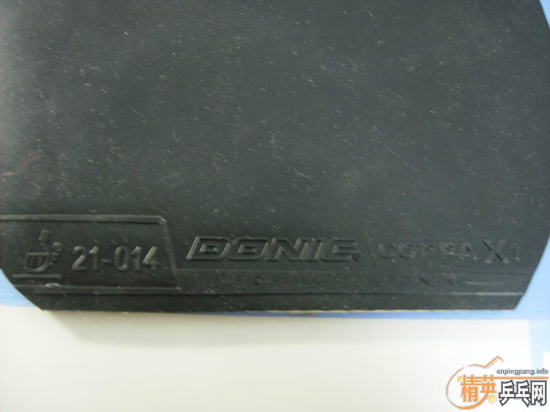 ��һ֧ŷ��stiga-offensive wood�İ��ӣ�һ��Donic�Ľ�ƤDonic Coppa X1(Platin)