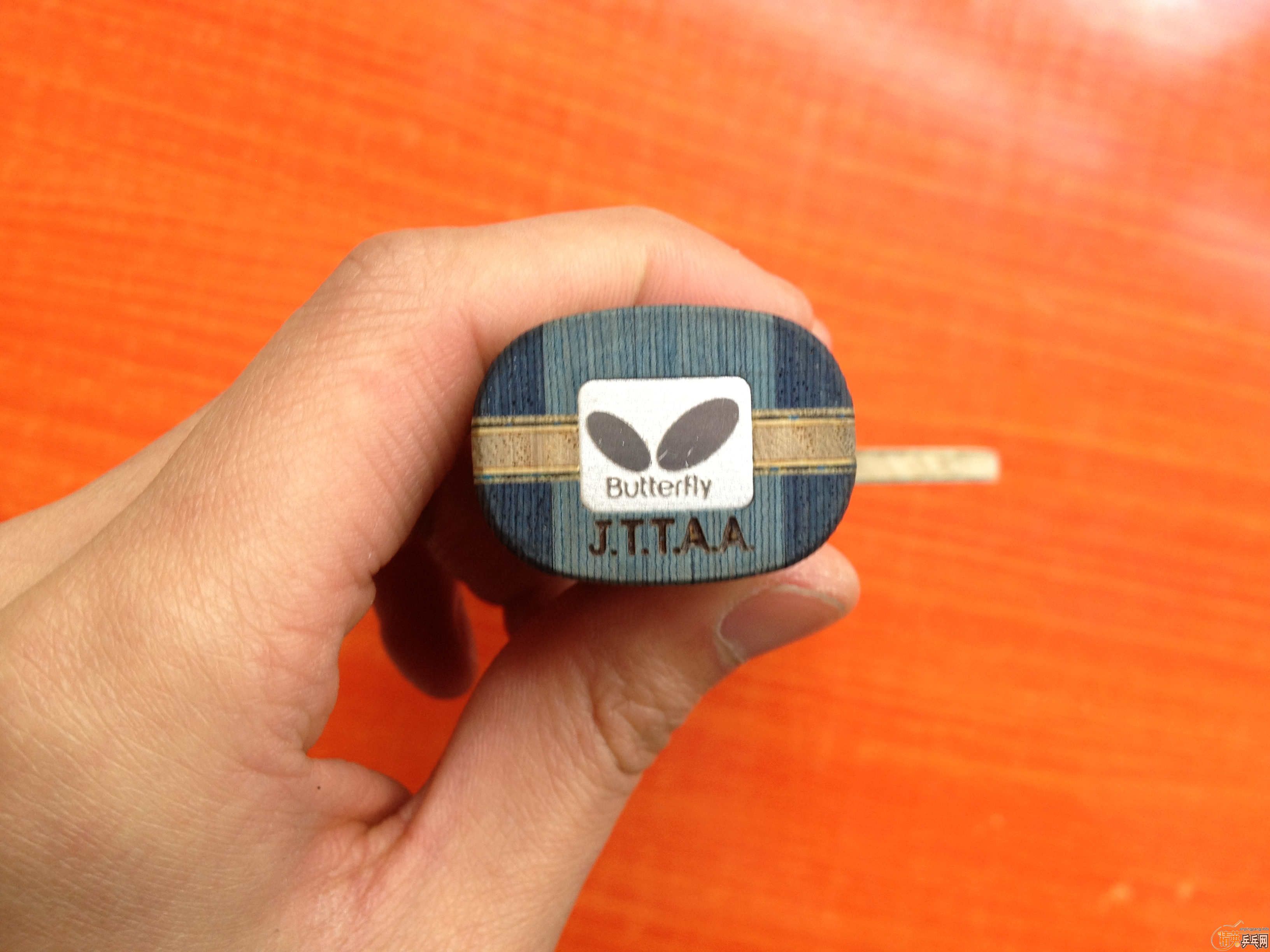 ����ɫ�ذ��Ĳ��� ALC ��̩��˹���԰���iPhone4/4s��Ƥ�׶��Ǻó�ɫ��������Ҫ����