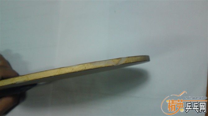 һ���հ�YE��һ��39�Ⱥ�ɫ�����׽�������˦�ˡ�