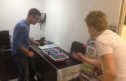 <FONT color=#FF00FF size=4><STRONG>>[��ˮ]������̳����!</STRONG></FONT>