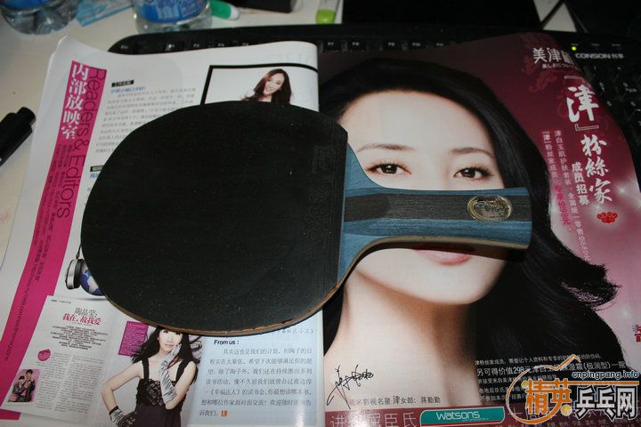 ����ֻ���� ����  ���� �������� 30811   ���µ� ��ɫ˫̼ ����+��������+���3   ������̼�ṹ�װ� ͦ��GRIP-S ��ķ�ý�Ƥ + ����������׽�