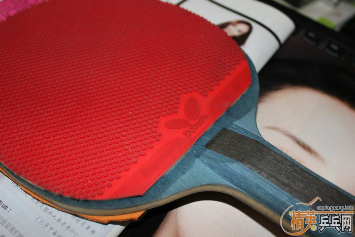 ����ֻ���� ����  ���� �������� 30811   ���µ� ��ɫ˫̼ ����+��������+���3   ������̼�ṹ�װ� ͦ��GRIP-S ��ķ�ý�Ƥ + ����������׽�