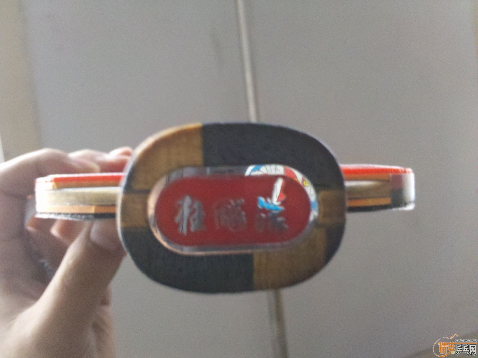 �����ֱ��ϻ�ɫ�ĸո���ô�����ǵĲ�һ����