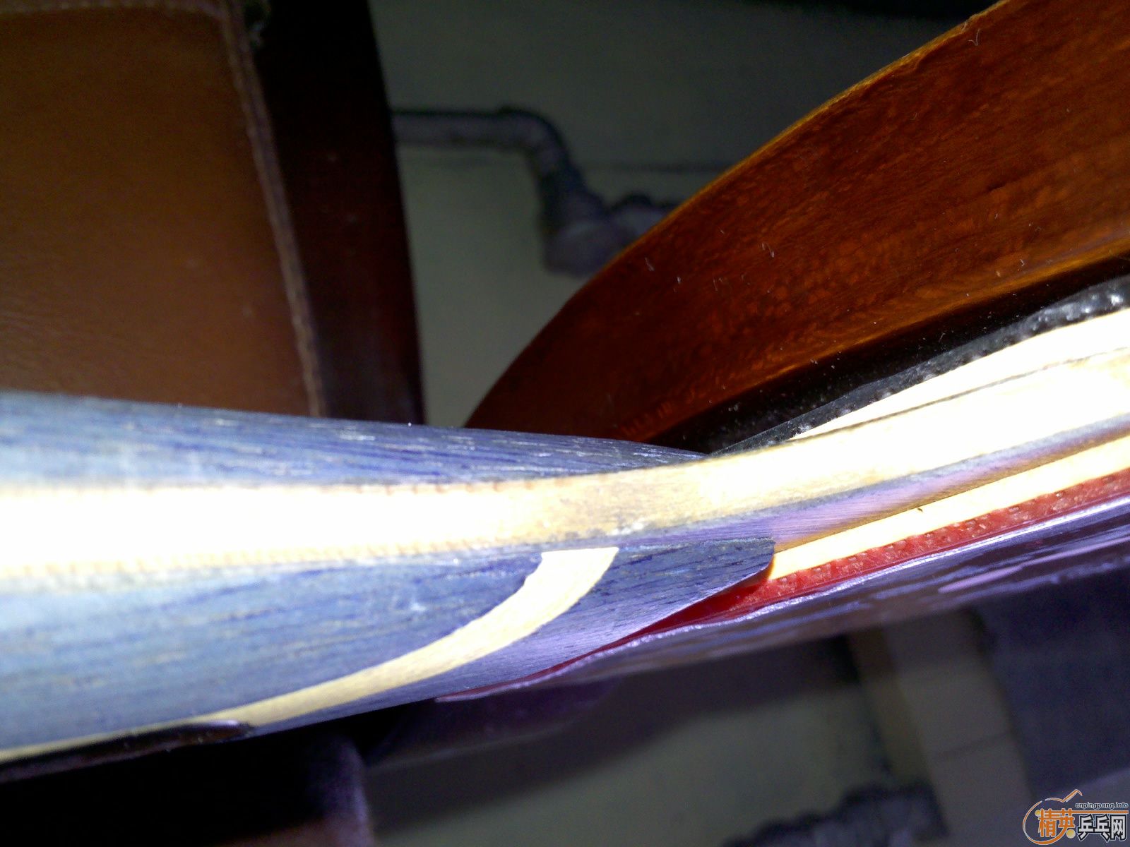 �����ֱ��ϻ�ɫ�ĸո���ô�����ǵĲ�һ����