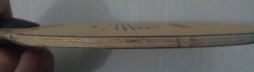 �հѳ�ɫ�õ�����µ�ֱ�彣����2001