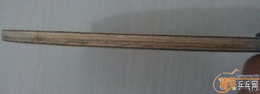 �հѳ�ɫ�õ�����µ�ֱ�彣����2001