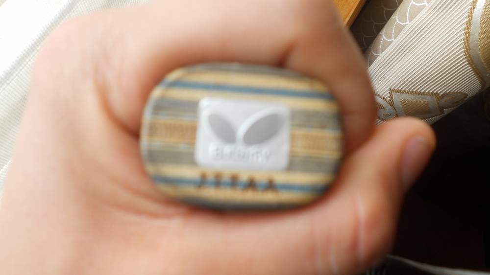 ��������vis�����ż̿�ǩ����Ʒ��ѣ�����һ�ž��ºں��ຣ�������׽�