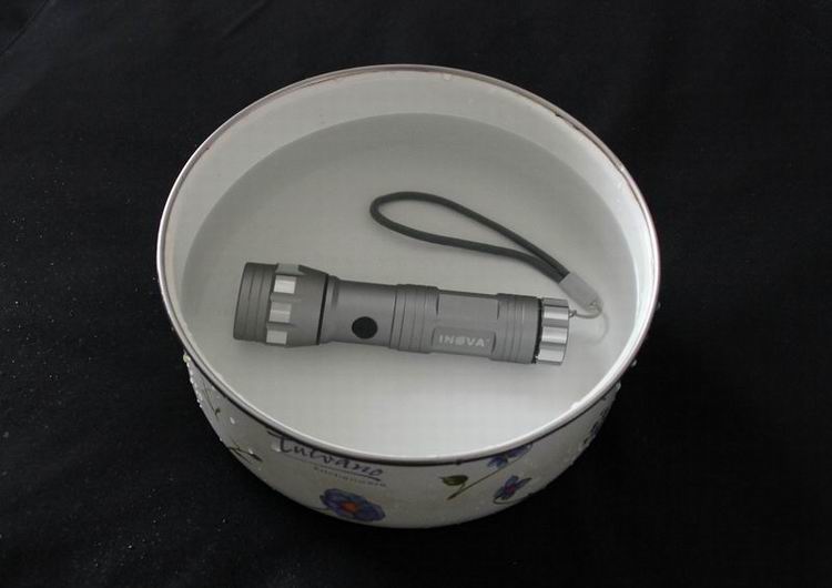 ֧�������ģ���ó������ǿ��ˮ�ֵ�Ͳ������ֱ�壬�����Q��1223541359