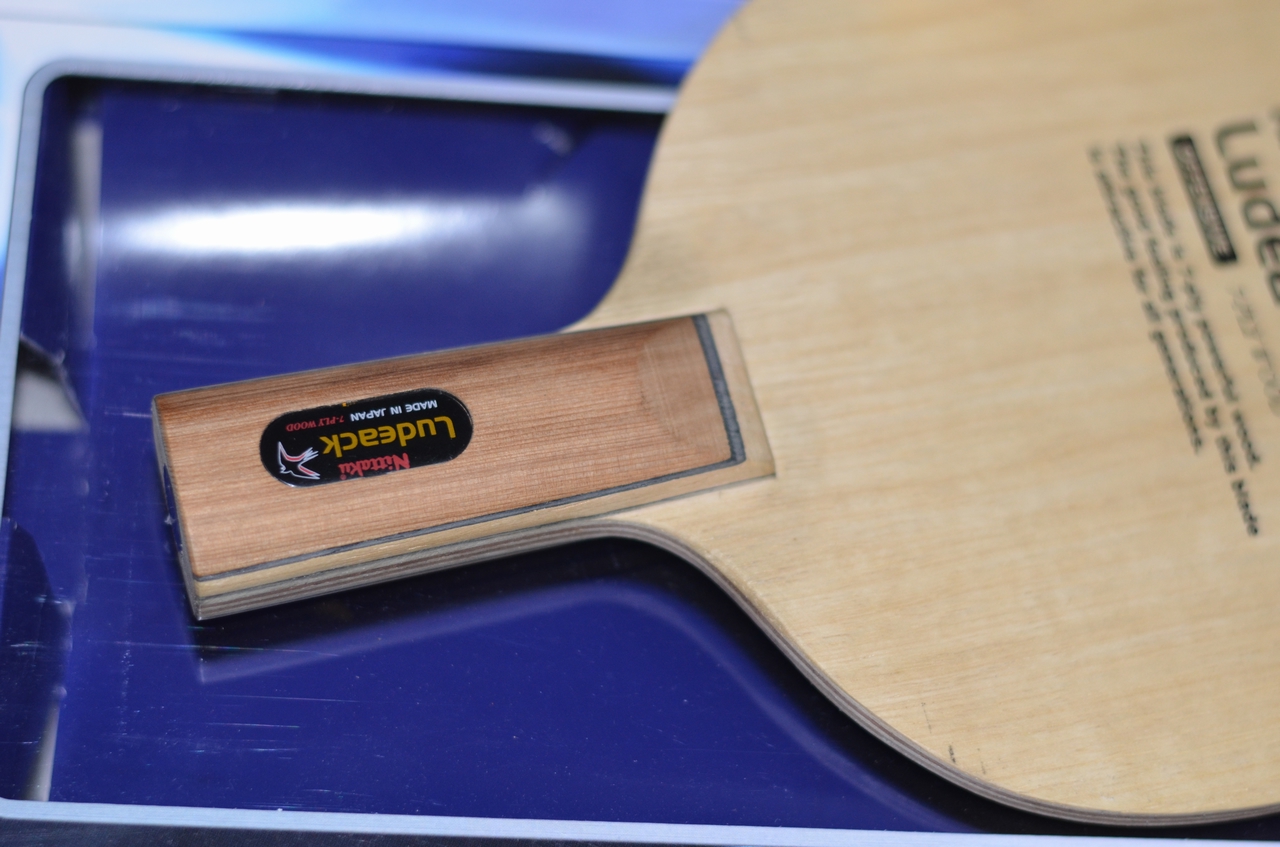 ��ֻ����һ�ε�������С�񣬺�ɫGrips�׽�����ɫ�����׽��ȣ������߽�