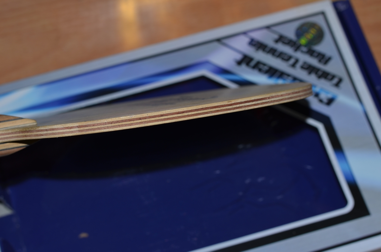 ��ֻ����һ�ε�������С�񣬺�ɫGrips�׽�����ɫ�����׽��ȣ������߽�