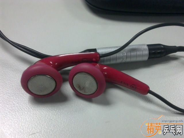 AKG K315����������